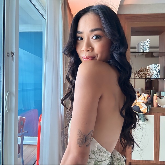 Meet your Posher, Sara - Picture 1 of 1